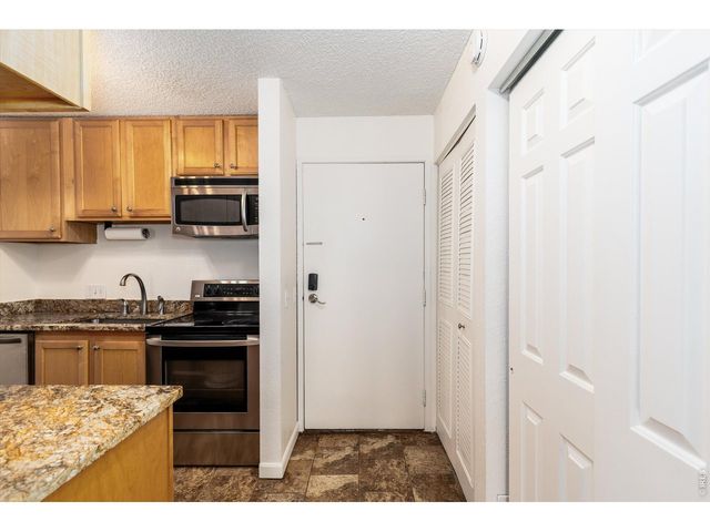 3250 Oneal Cir H17, Boulder, CO 80301