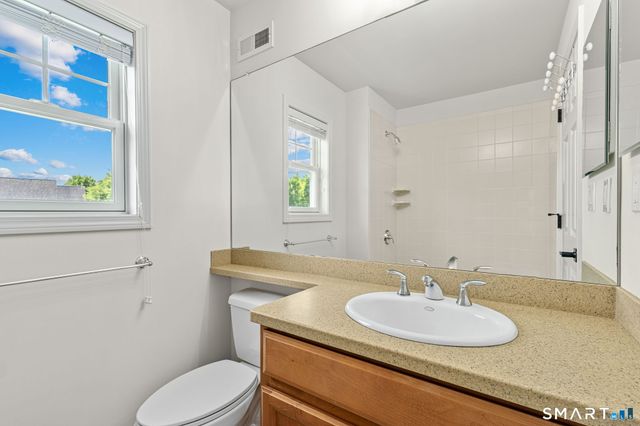 53 Carnoustie Circle 53, Bloomfield, CT 06002