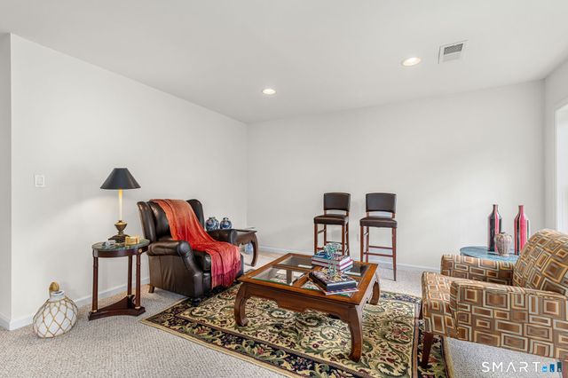 53 Carnoustie Circle 53, Bloomfield, CT 06002