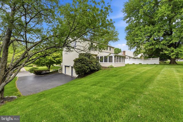 1200 ESTATE DR, West Chester, PA 19380
