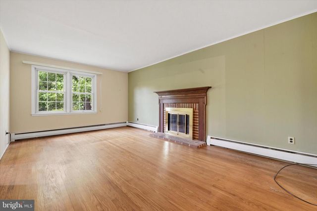 1200 ESTATE DR, West Chester, PA 19380