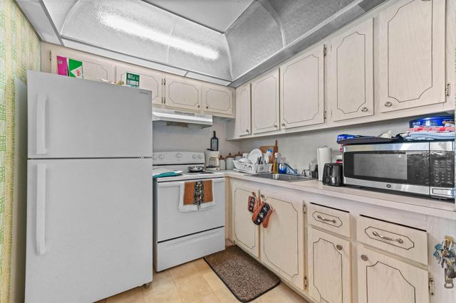 279 Mansfield G, Boca Raton, FL 33434