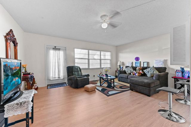 279 Mansfield G, Boca Raton, FL 33434