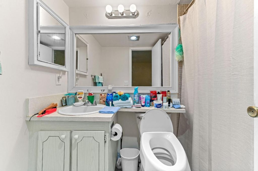 Image 12 of property listing at 279 Mansfield G, Boca Raton, FL 33434