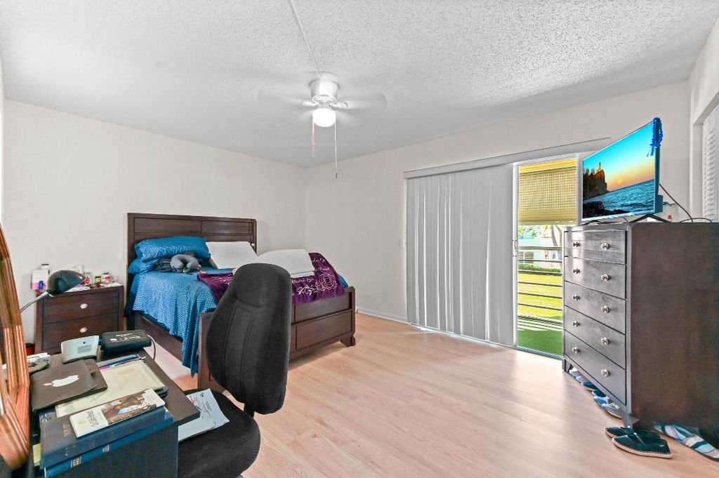 Image 9 of property listing at 279 Mansfield G, Boca Raton, FL 33434