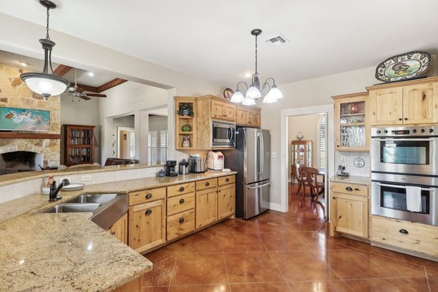 221 Cypress Estates Pkwy W, Ingram, TX 78025