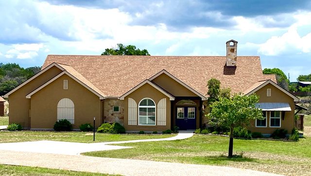 221 Cypress Estates Pkwy W, Ingram, TX 78025