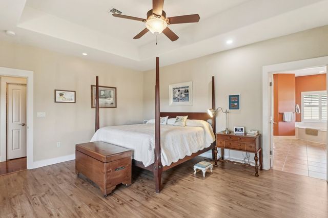 221 Cypress Estates Pkwy W, Ingram, TX 78025