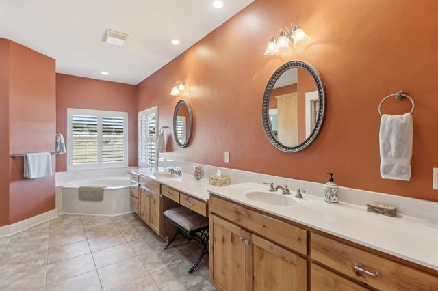 221 Cypress Estates Pkwy W, Ingram, TX 78025