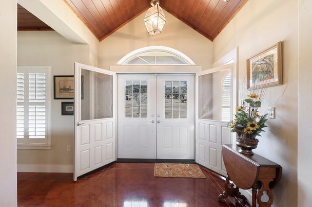 221 Cypress Estates Pkwy W, Ingram, TX 78025