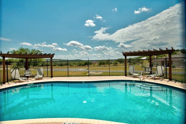 221 Cypress Estates Pkwy W, Ingram, TX 78025