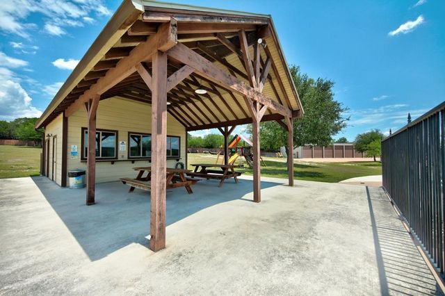221 Cypress Estates Pkwy W, Ingram, TX 78025