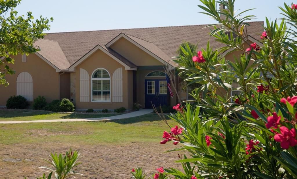 221 Cypress Estates Pkwy W, Ingram, TX 78025