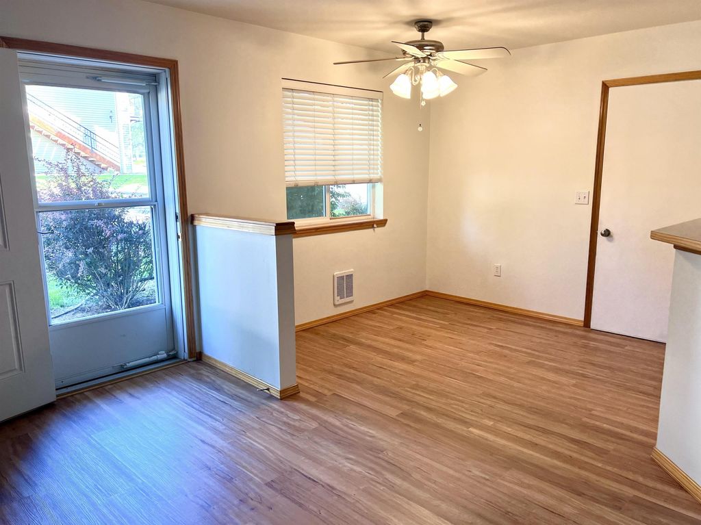 9926 E 16th Ave, Spokane Valley, WA 99216 photo 5
