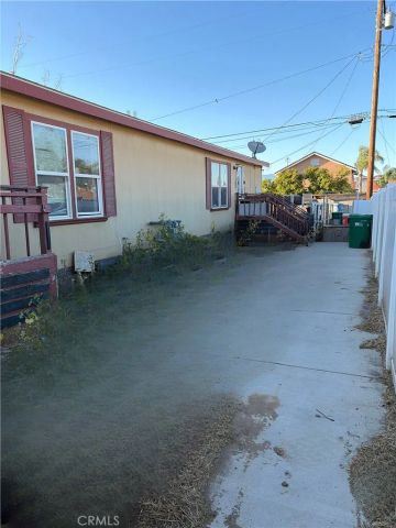 1247 E Street, Corona, CA 92882