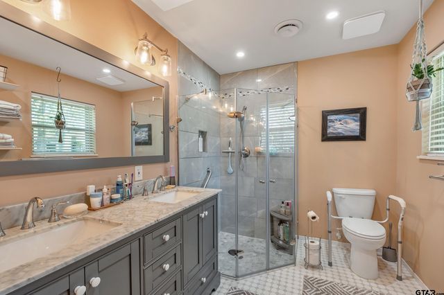 316 Vicksburg Dr, Tyler, TX 75703