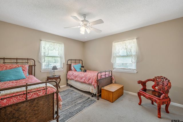 316 Vicksburg Dr, Tyler, TX 75703