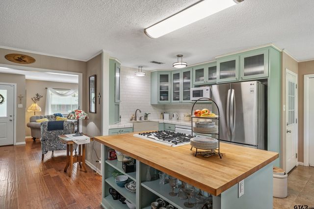 316 Vicksburg Dr, Tyler, TX 75703