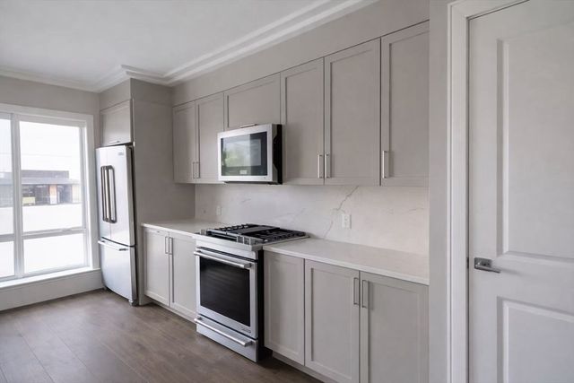 214 Market St 208, Boston, MA 02135