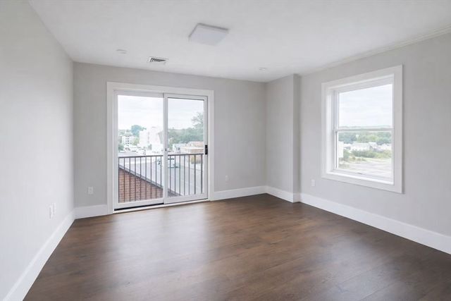 214 Market St 208, Boston, MA 02135