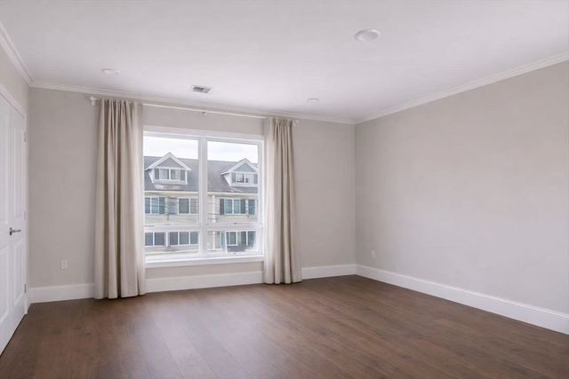 214 Market St 208, Boston, MA 02135