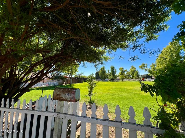 13815 E SHANNON Street, Gilbert, AZ 85295