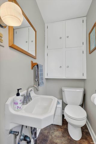 1406 E Monroe Street, South Bend, IN 46615