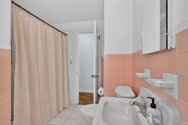 1406 E Monroe Street, South Bend, IN 46615