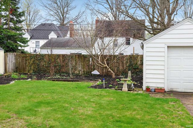 1406 E Monroe Street, South Bend, IN 46615