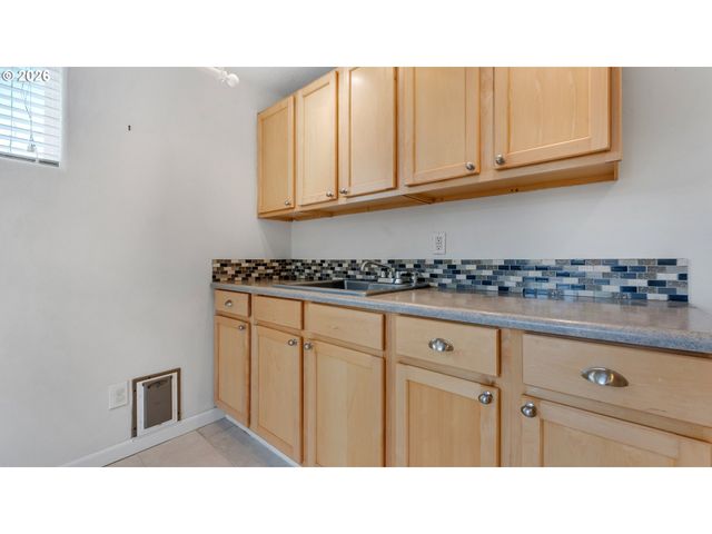 8110 DAPHNE Ct, Corvallis, OR 97330