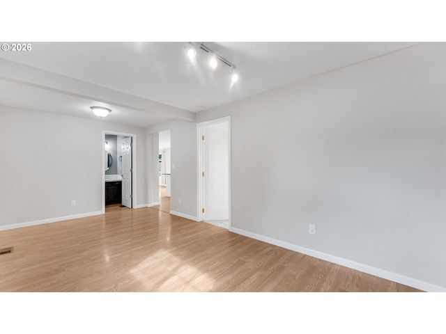 8110 DAPHNE Ct, Corvallis, OR 97330