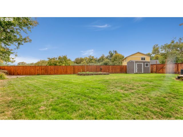 8110 DAPHNE Ct, Corvallis, OR 97330
