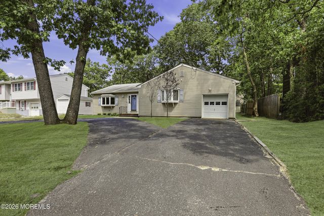 1600 Burrsville Road, Brick, NJ 08724