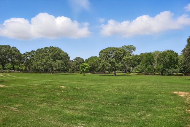 1189 W Jeter Road, Bartonville, TX 76226