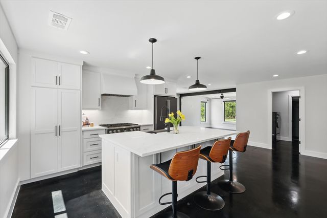 1189 W Jeter Road, Bartonville, TX 76226