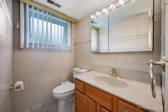 416 S Prospect Avenue, Itasca, IL 60143