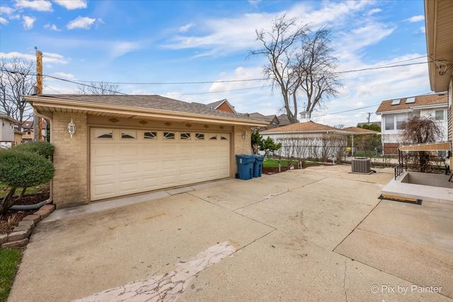 416 S Prospect Avenue, Itasca, IL 60143