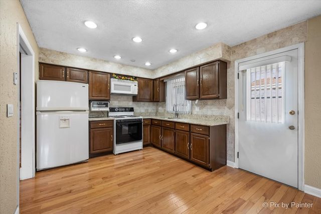 416 S Prospect Avenue, Itasca, IL 60143