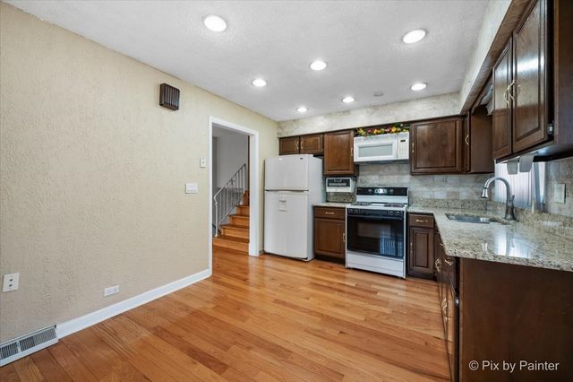 416 S Prospect Avenue, Itasca, IL 60143