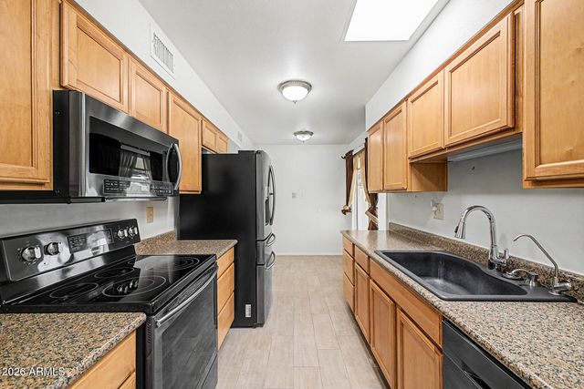 17062 N 106TH Avenue, Sun City, AZ 85373