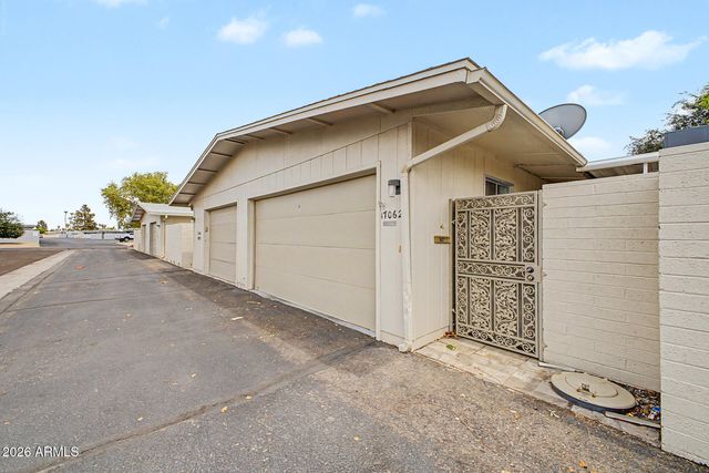 17062 N 106TH Avenue, Sun City, AZ 85373