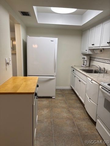 2400 Forest Drive 106, Inverness, FL 34453