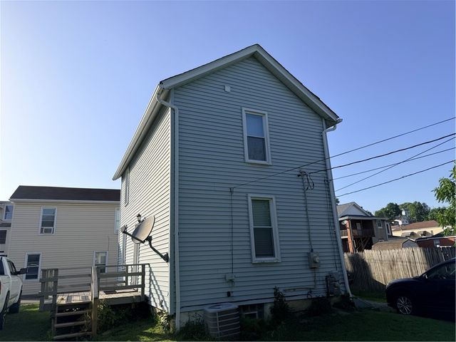 519 Duquesne Ave, Canonsburg, PA 15317