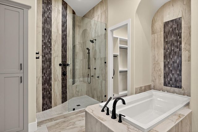 901 Sun Ray, Horseshoe Bay, TX 78657