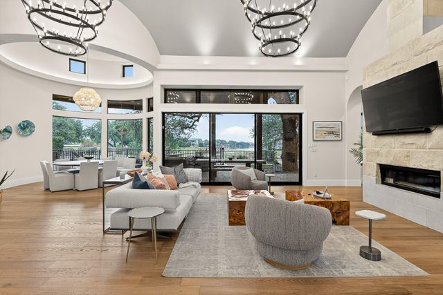 901 Sun Ray, Horseshoe Bay, TX 78657