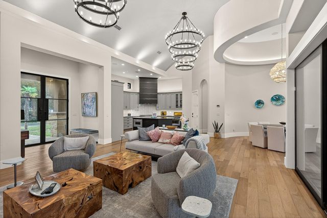 901 Sun Ray, Horseshoe Bay, TX 78657