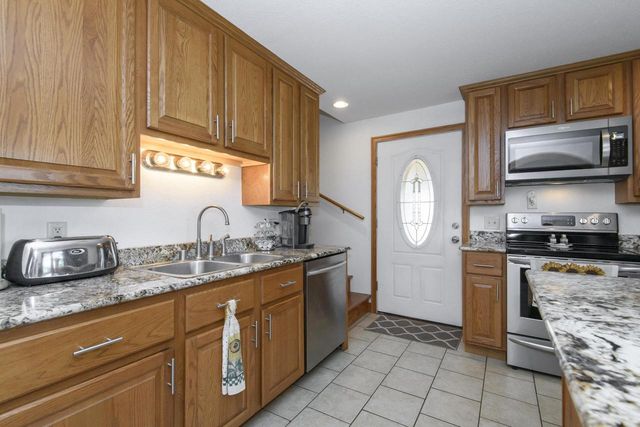5651 Honey Creek ROAD, East Troy, WI 53120