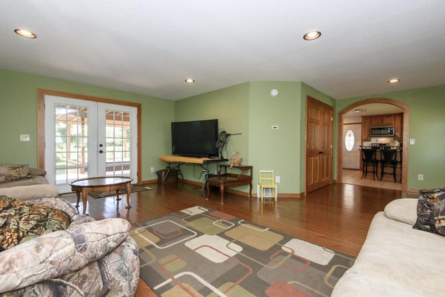 5651 Honey Creek ROAD, East Troy, WI 53120