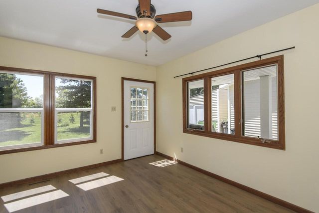5651 Honey Creek ROAD, East Troy, WI 53120