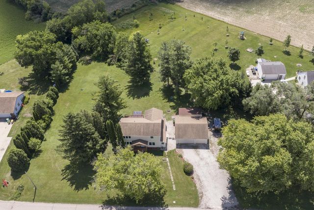 5651 Honey Creek ROAD, East Troy, WI 53120